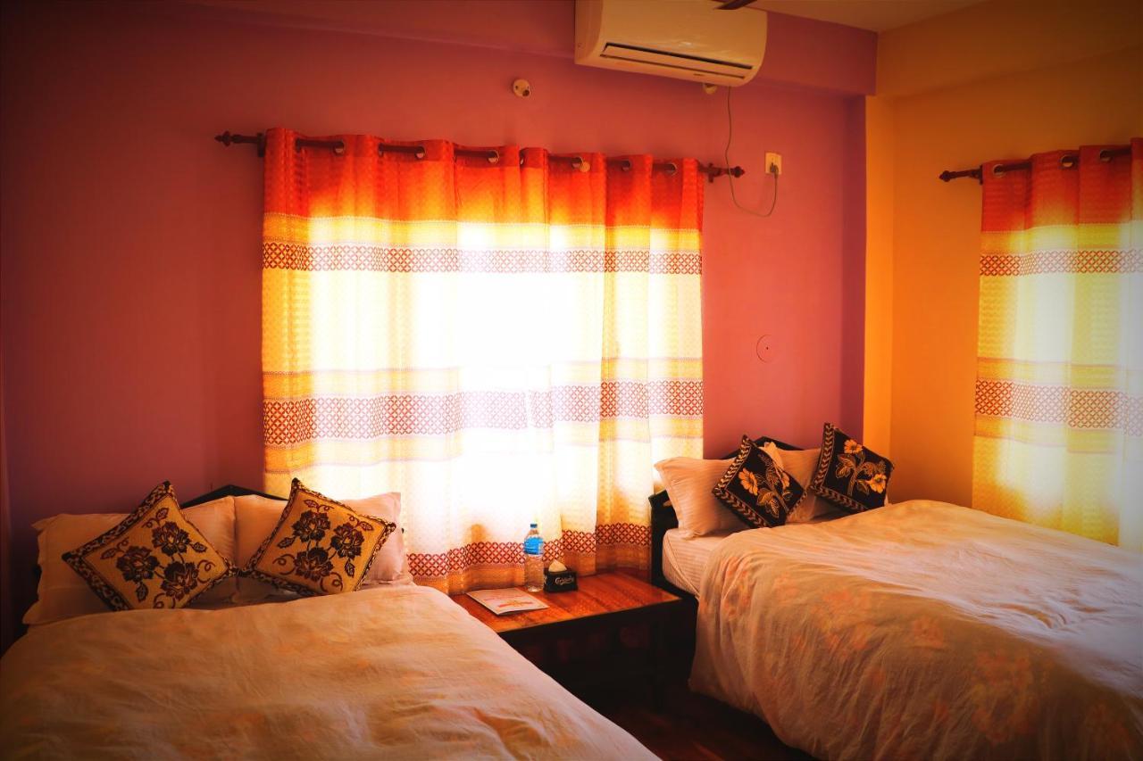 Hotel National Park Sauraha- Homely Stay And Peaceful Location With Jungle Safari Arrangements エクステリア 写真