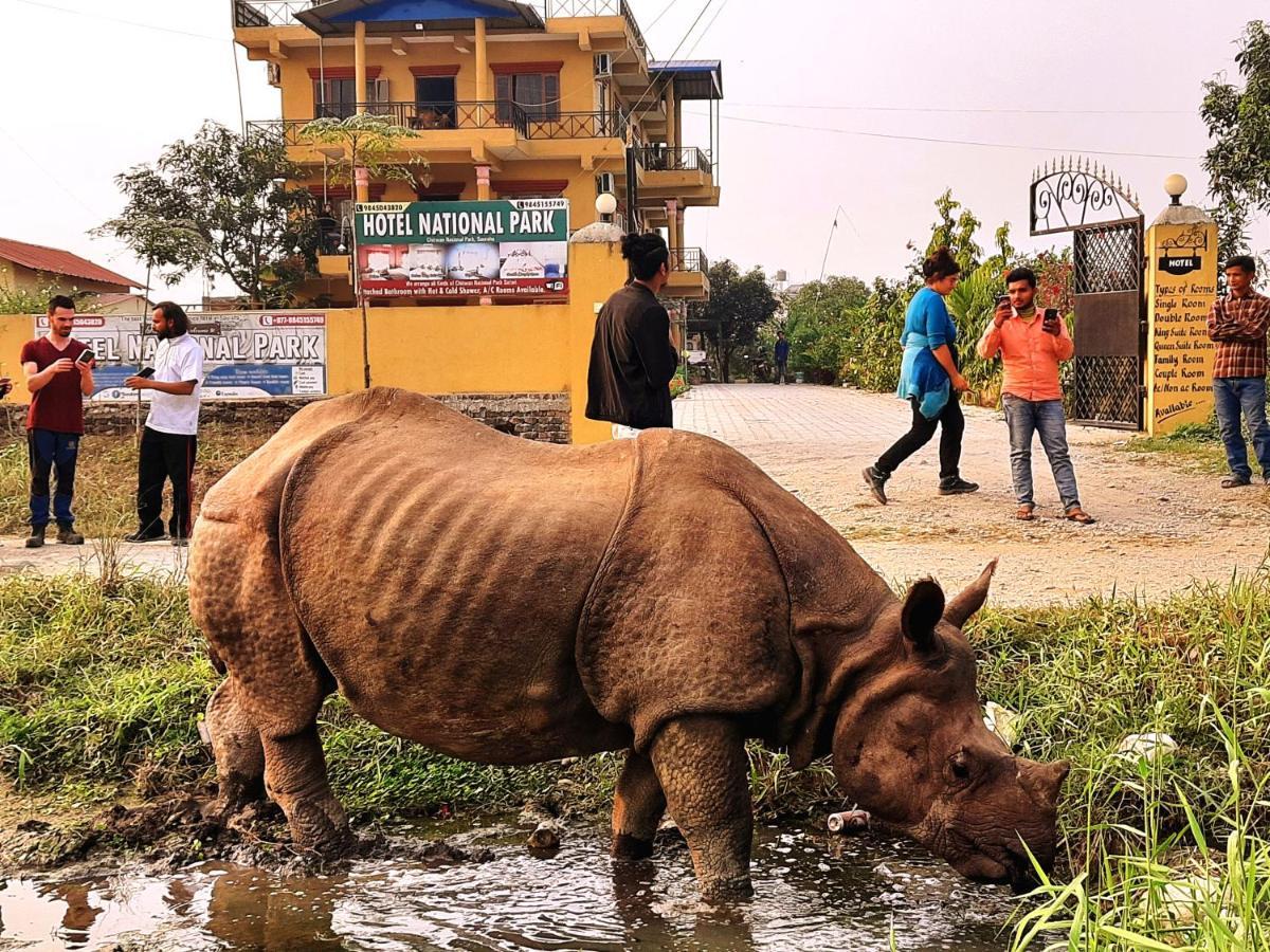 Hotel National Park Sauraha- Homely Stay And Peaceful Location With Jungle Safari Arrangements エクステリア 写真