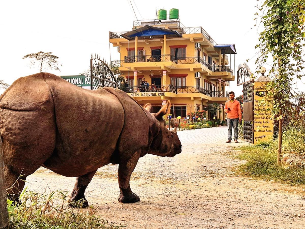 Hotel National Park Sauraha- Homely Stay And Peaceful Location With Jungle Safari Arrangements エクステリア 写真