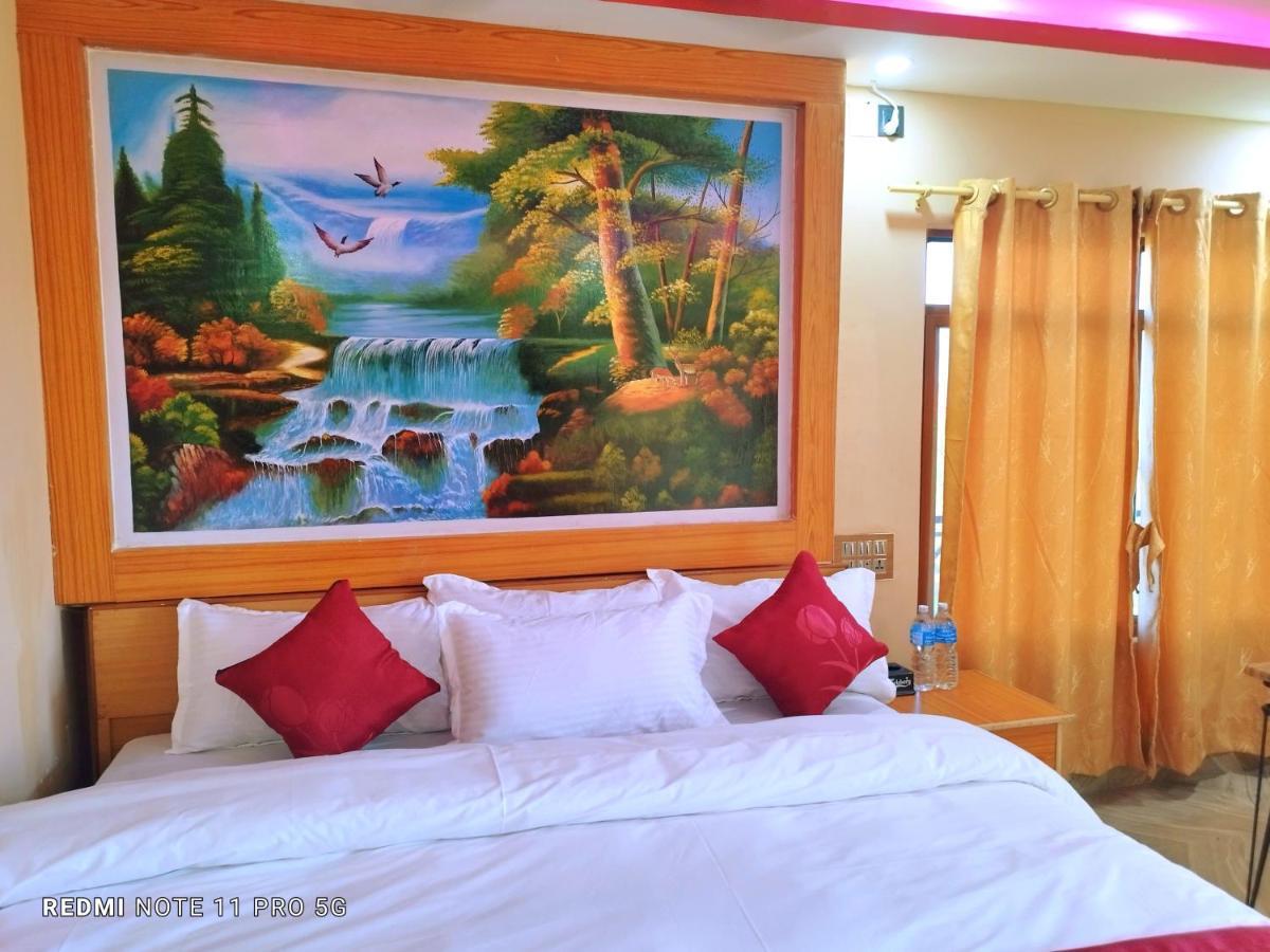Hotel National Park Sauraha- Homely Stay And Peaceful Location With Jungle Safari Arrangements エクステリア 写真