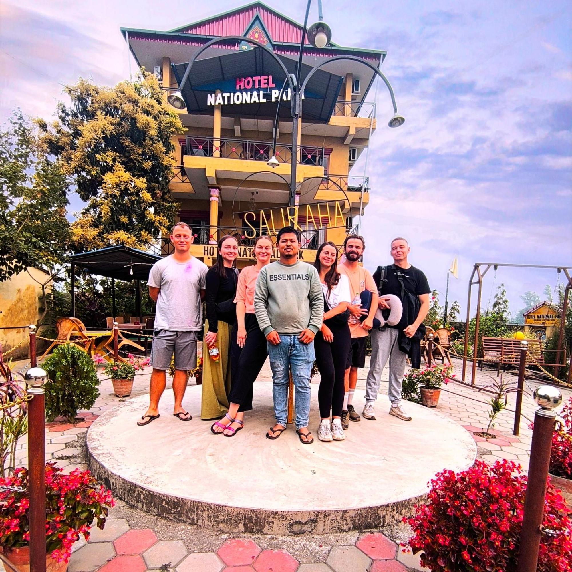 Hotel National Park Sauraha- Homely Stay And Peaceful Location With Jungle Safari Arrangements エクステリア 写真